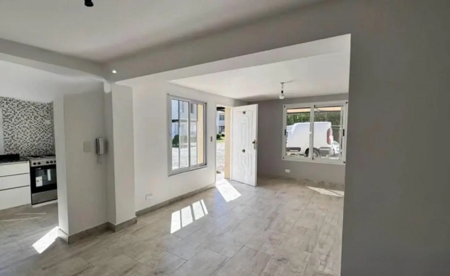 DUPLEX venta DEPARTAMENTO 3 ambientes Pilar 75 mts  pileta parrilla jardín apto crédito bancario 2
