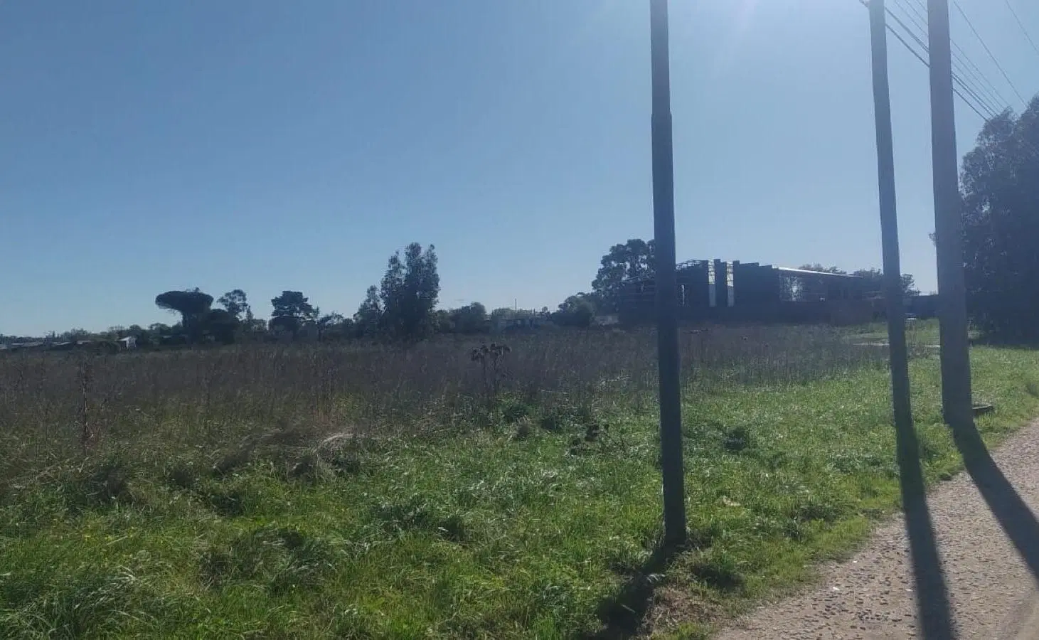 Terreno venta Necochea av 98 entre 71 y 69 672 mts escriturado luz gas sobre avenida comercial 2