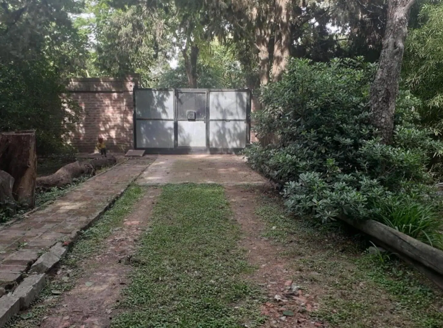 VENTA CASA QUINTA CUATRO AMBIENTES JARDÍN 4