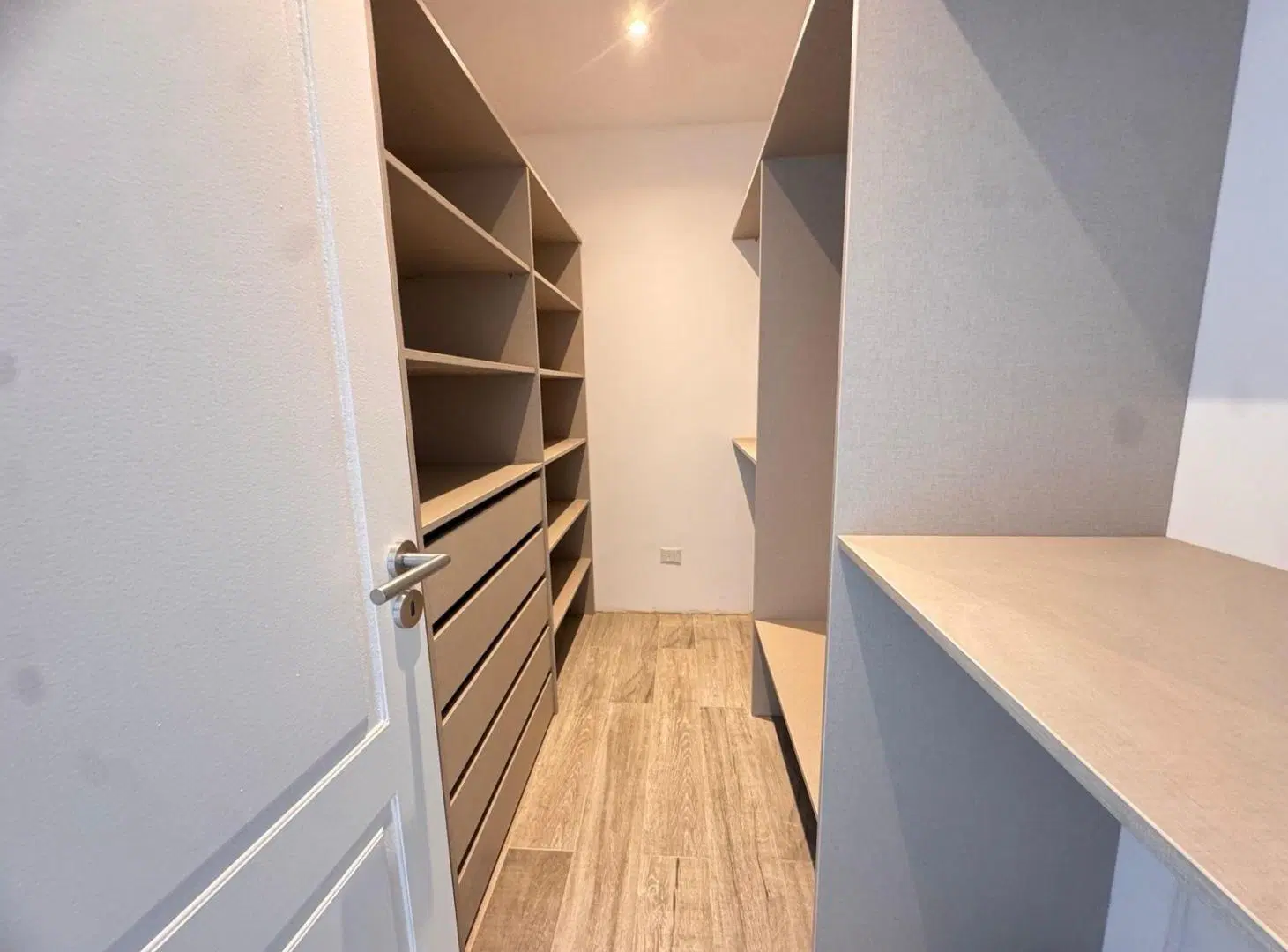 Casa venta  Las Tipas 4 dormitorios Nordelta galería parrilla pileta living doble altura 5