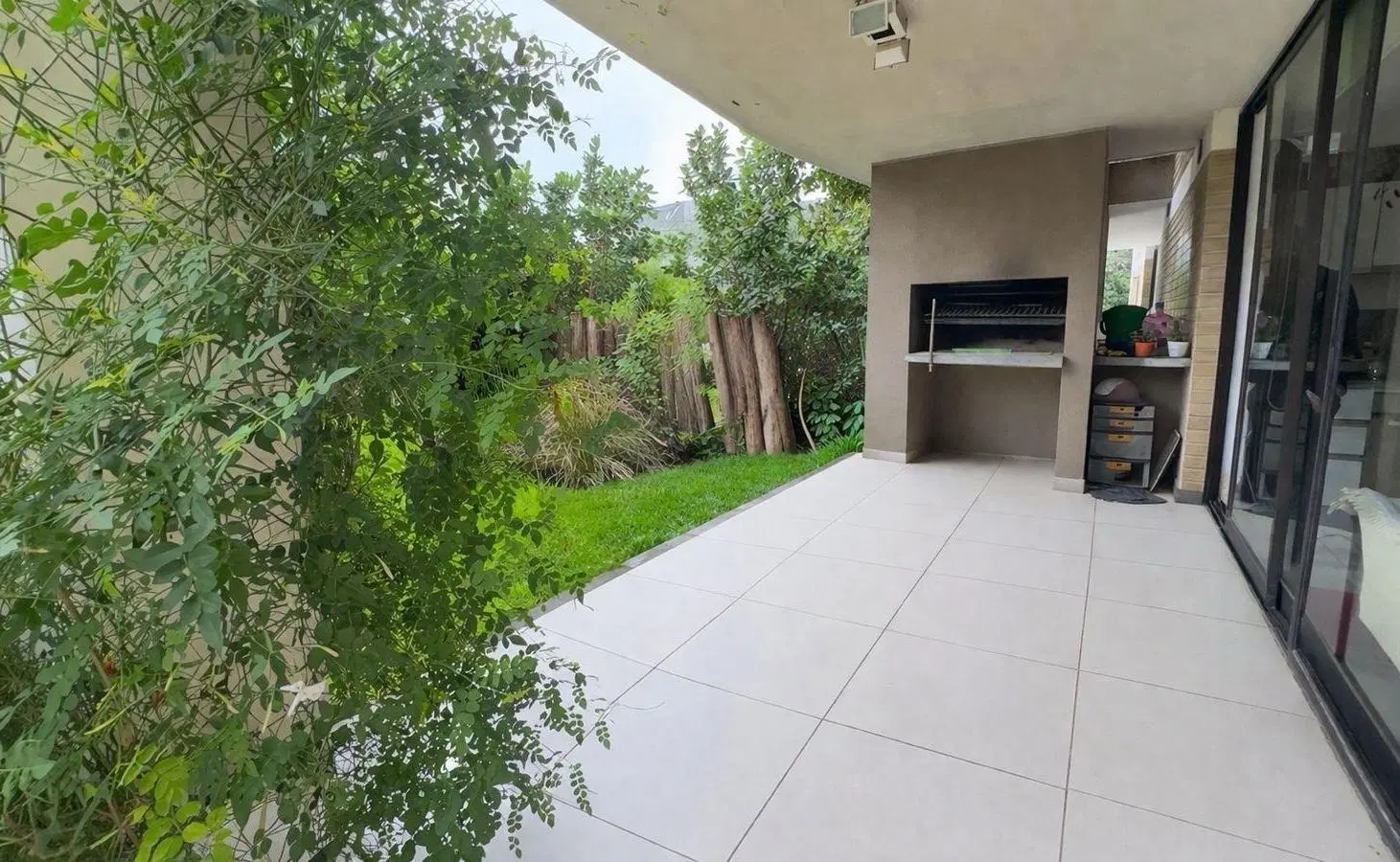 Departamento venta en Quartier Nordelta 3 ambientes planta baja jardín propio gym laundry pileta sum 2