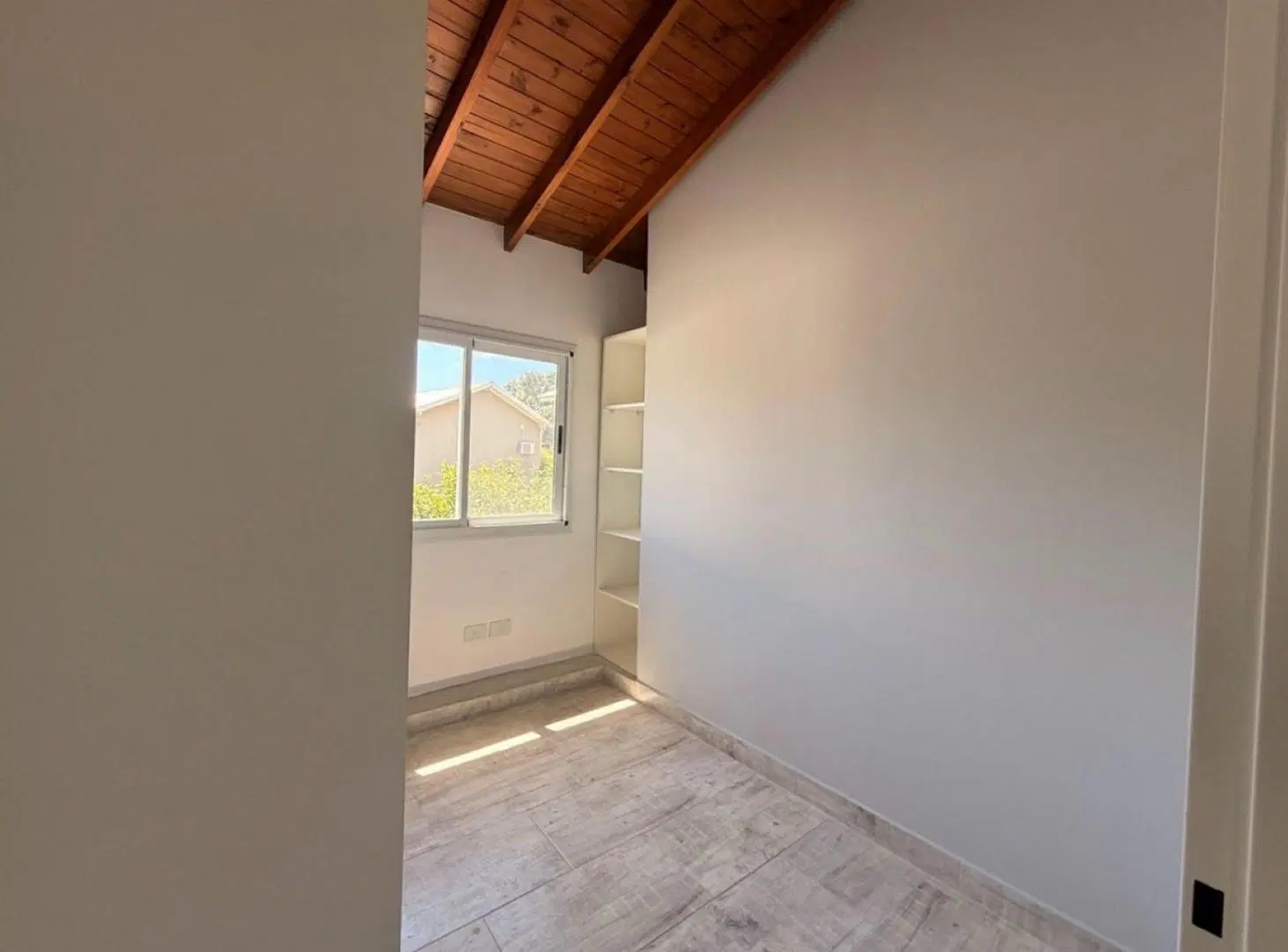 DUPLEX venta 3 ambientes Pilar 75 mts patio y parrilla individual piscina sum apto cred hipotecario 4