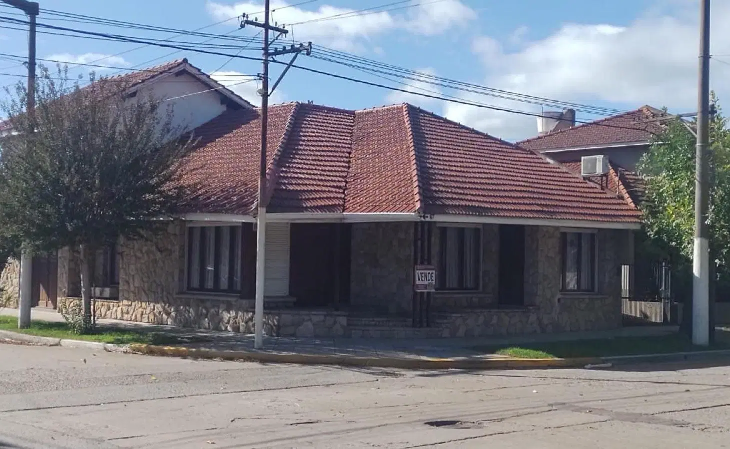 Casa venta Necochea 4 amb cochera jardín escritura dos entradas ideal inversor renta 2