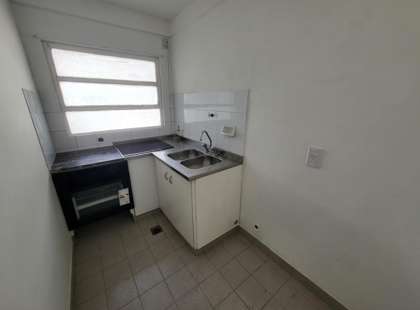 Foto de Departamento VENTA MICROCENTRO 3 AMBIENTES FRENTE OBELISCO PUERTO, imagen 3