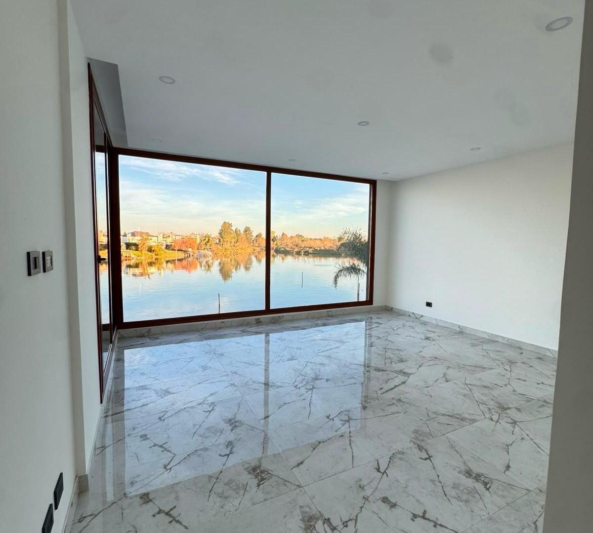 Foto de Casa - El Canal venta 5 dormitorios pileta galería muelle amarra, imagen 2