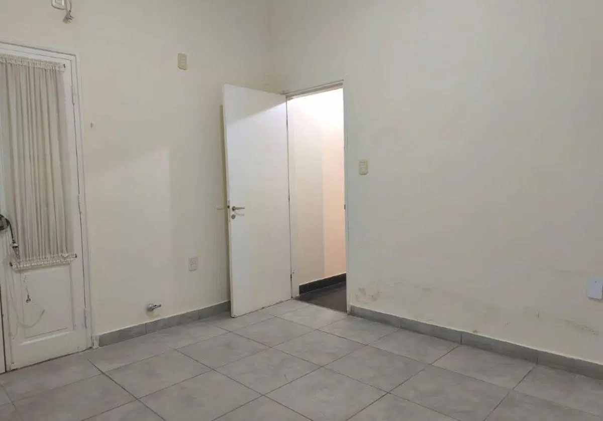 Casa de 2 dormitorios con consultorio/oficina independiente en calle La Rioja 3100- Santa Fe 2