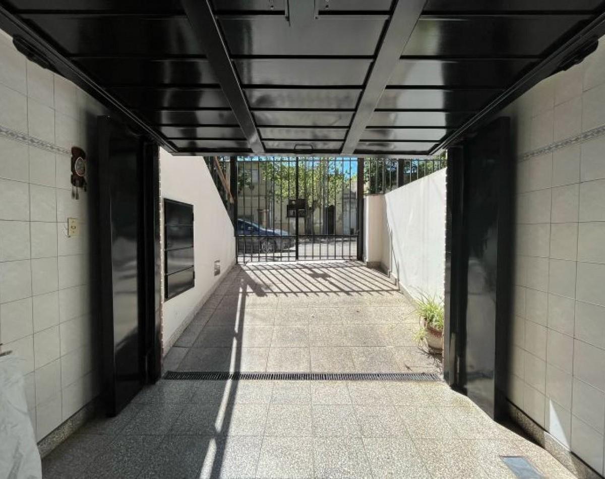 Venta Triplex Parque Avellaneda 5 Ambientes con Patio/ Apto Credito 2