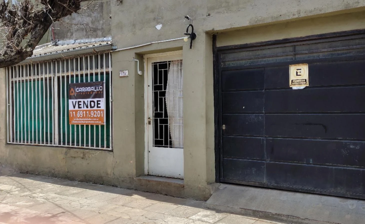 VENTA CASA A RECICLAR CON COCHERA LA TABLADA 4 AMBIENTES