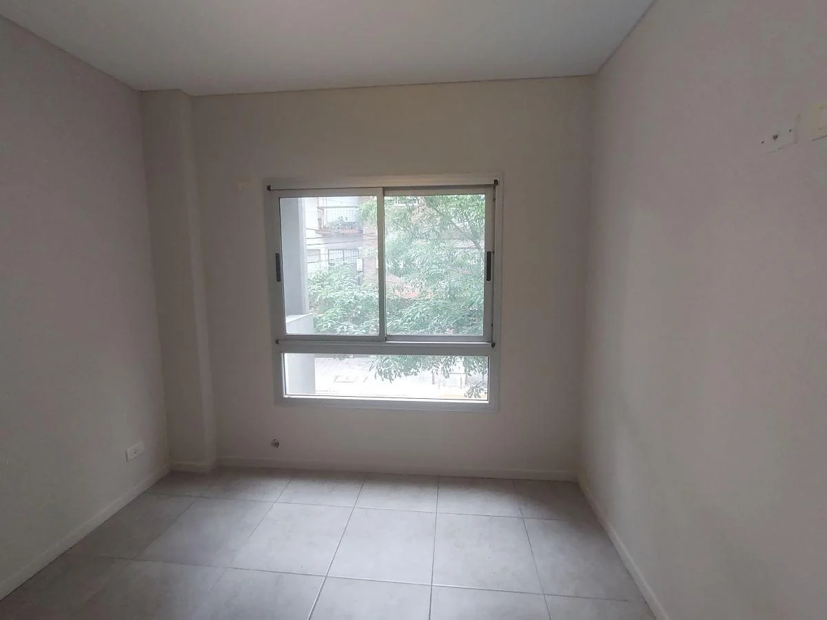 Foto de EXCELENTE DEPARTAMENTO DE 2 AMB. EN EXCELENTE UBICACIÓN, imagen 5