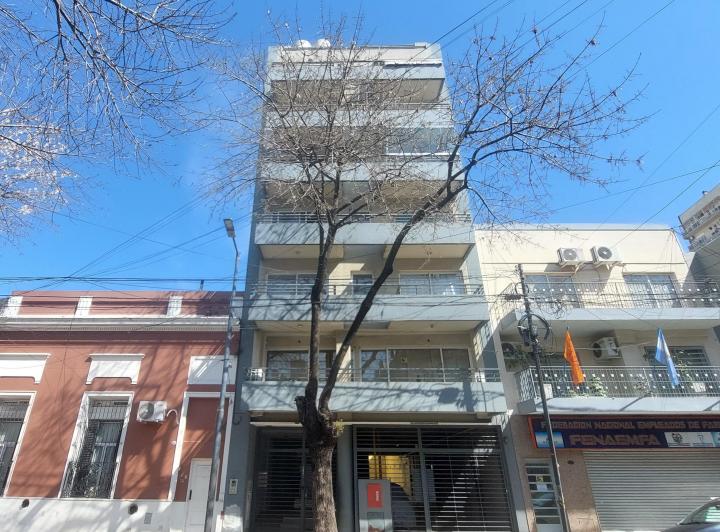 Se ALQUILA 1 ambiente en San Cristobal 37 m2 2