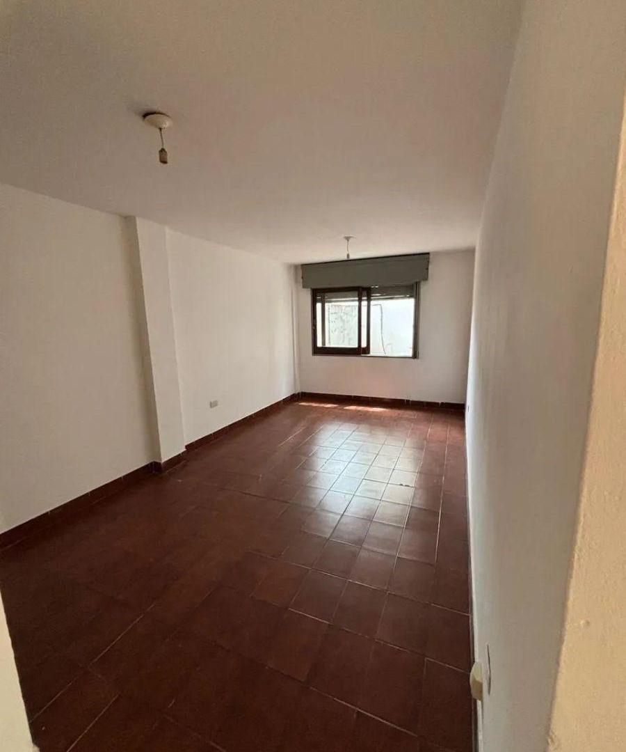 Foto de Departamento de 35 m² en venta en B° Alberdi, imagen 2