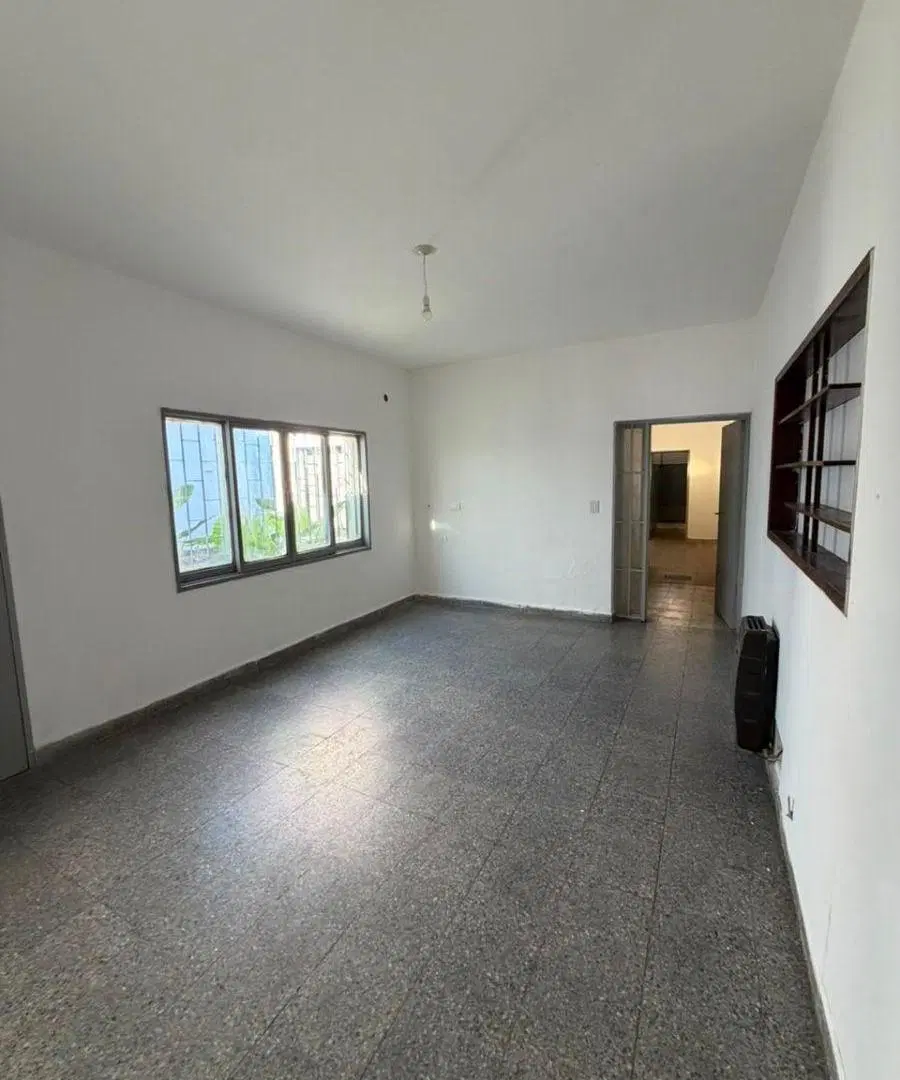 Casa en ALQUILER B° Villa Cabrera de 3 dormitorios 4