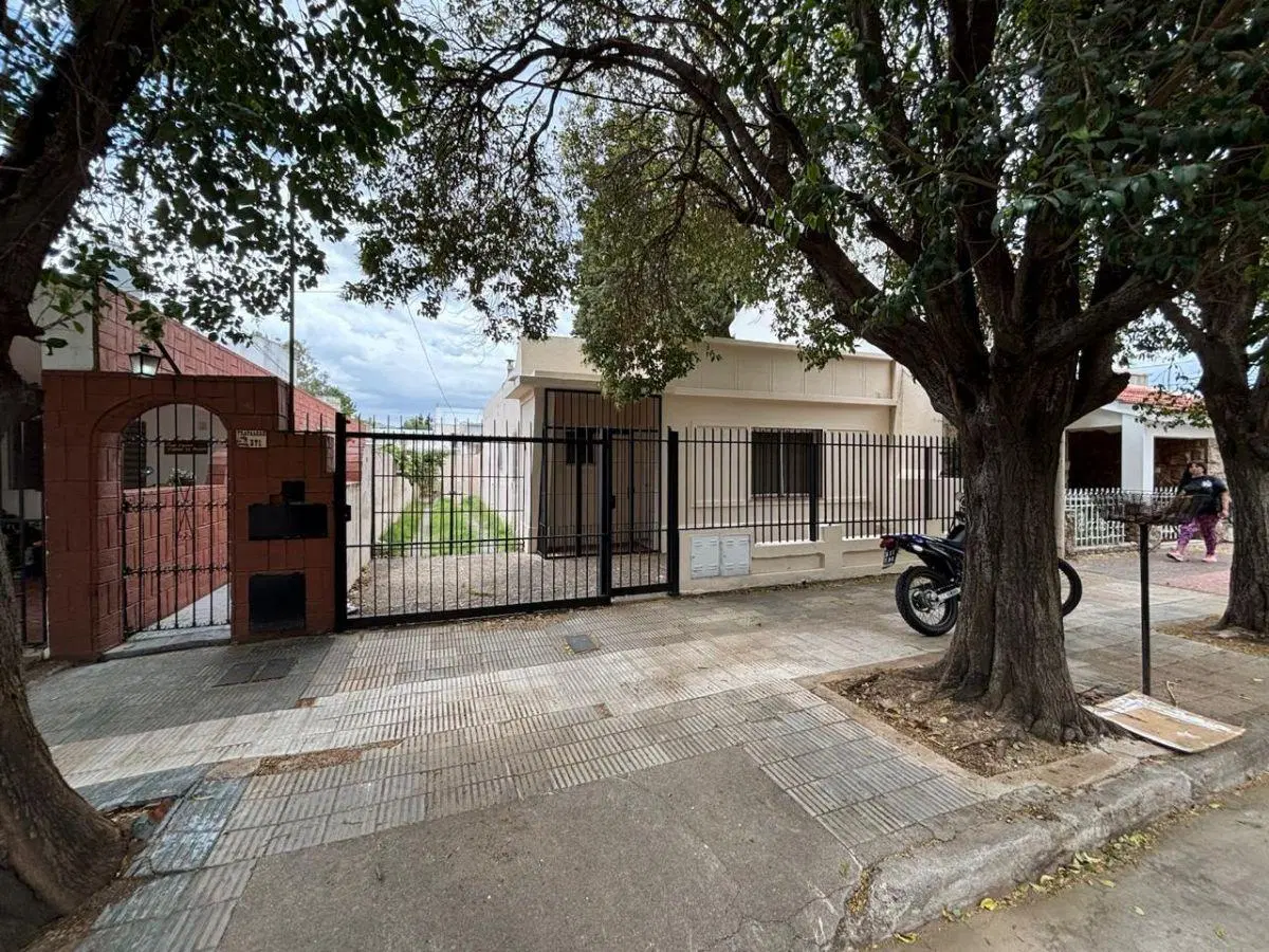 Casa a la VENTA B° Alta Córdoba (2 Dorm.) 2