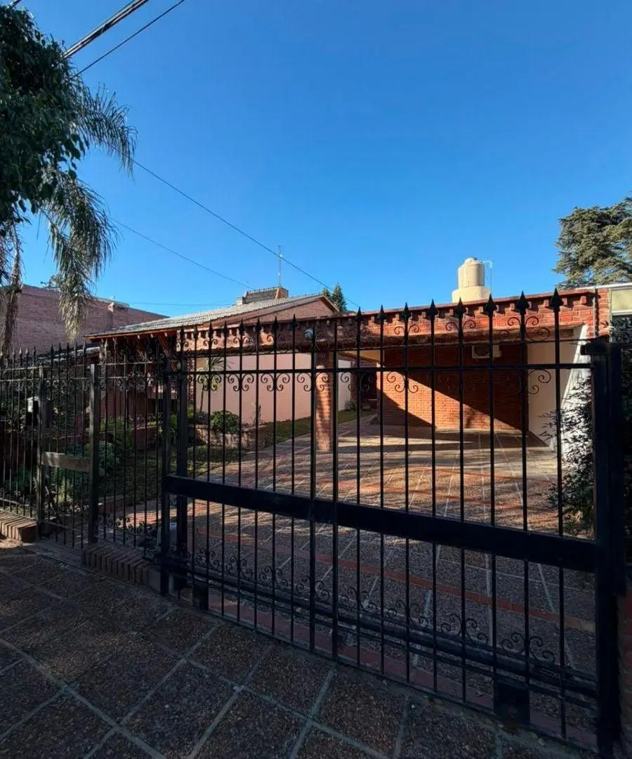 Casa a la VENTA (2 dorm) B° Tablada Park 5