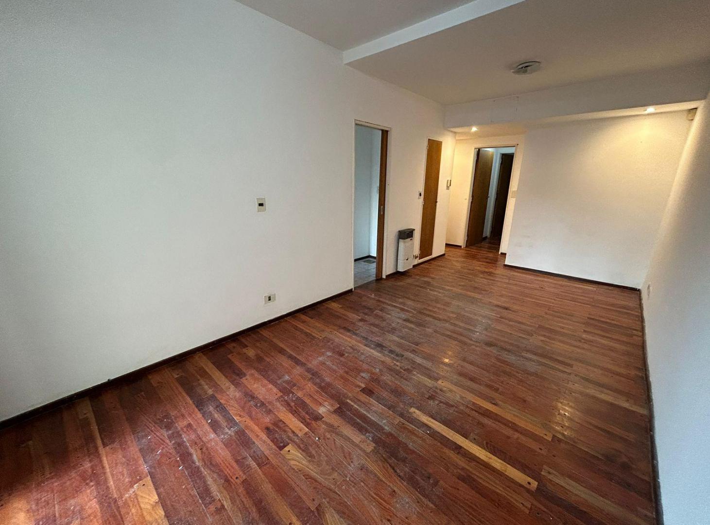 Foto de 1 Dorm. con patio y amenities - Rivadavia 2200, imagen 3