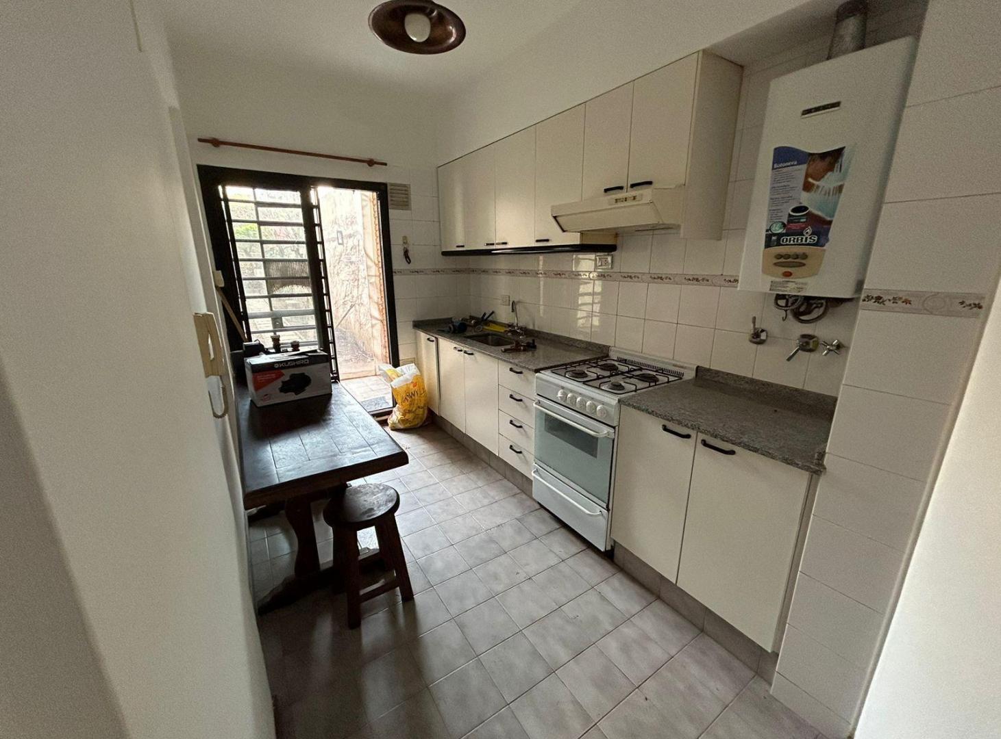 Foto de 1 Dorm. con patio y amenities - Rivadavia 2200, imagen 2
