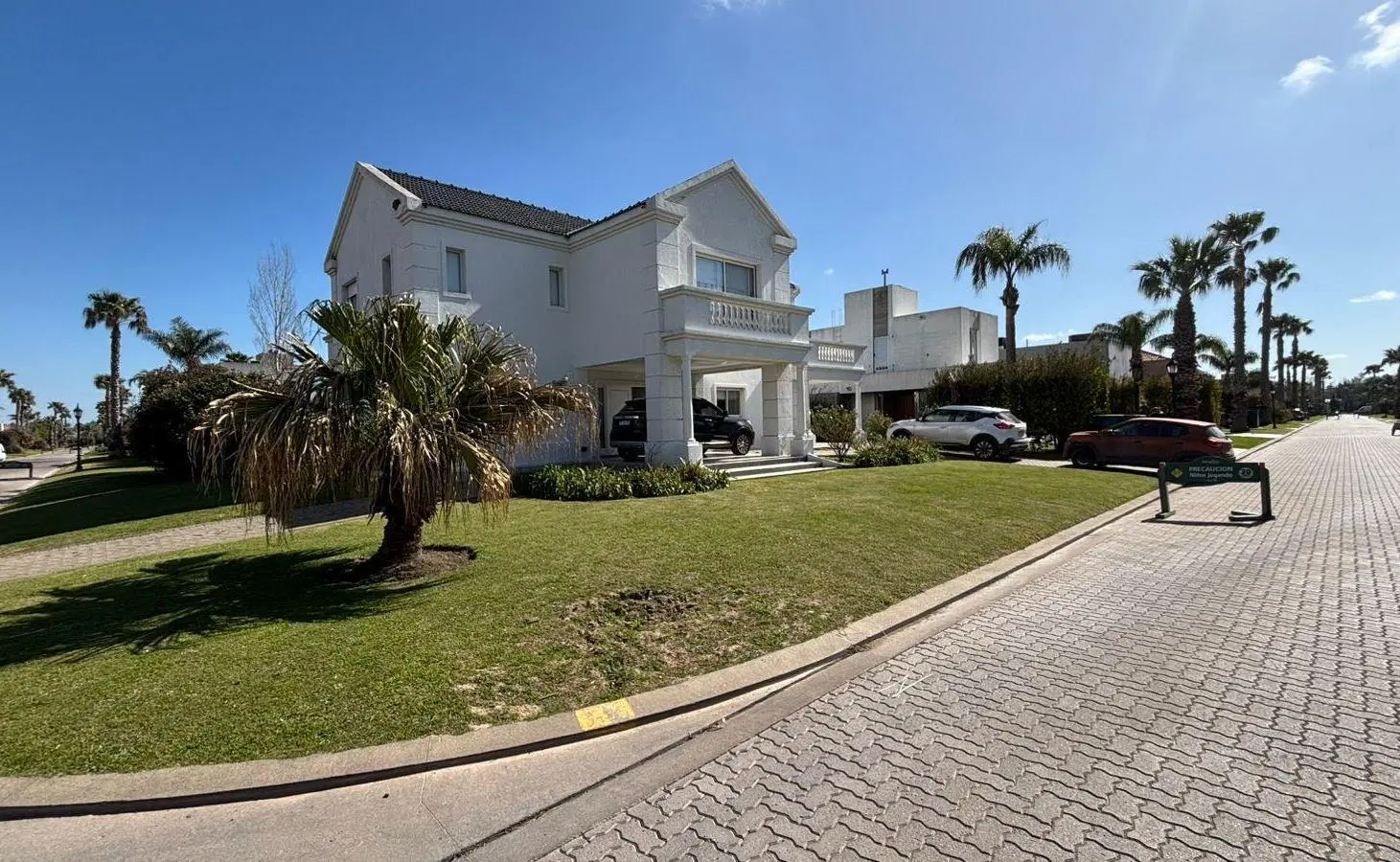 Casa en Miraflores (Funes Hills) 3