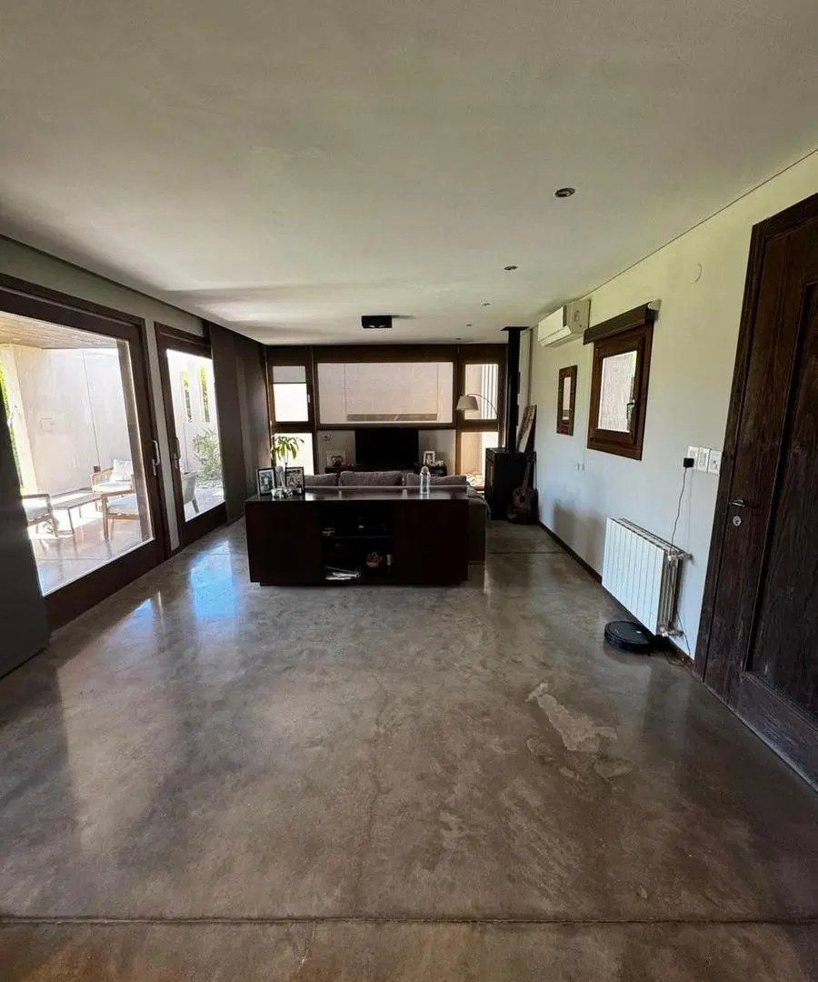 Casa en Puerto RoldanALQUILER Casa Puerto Roldan 3 dor. 3 baños, galeria, pileta terreno de 1.200 m 4