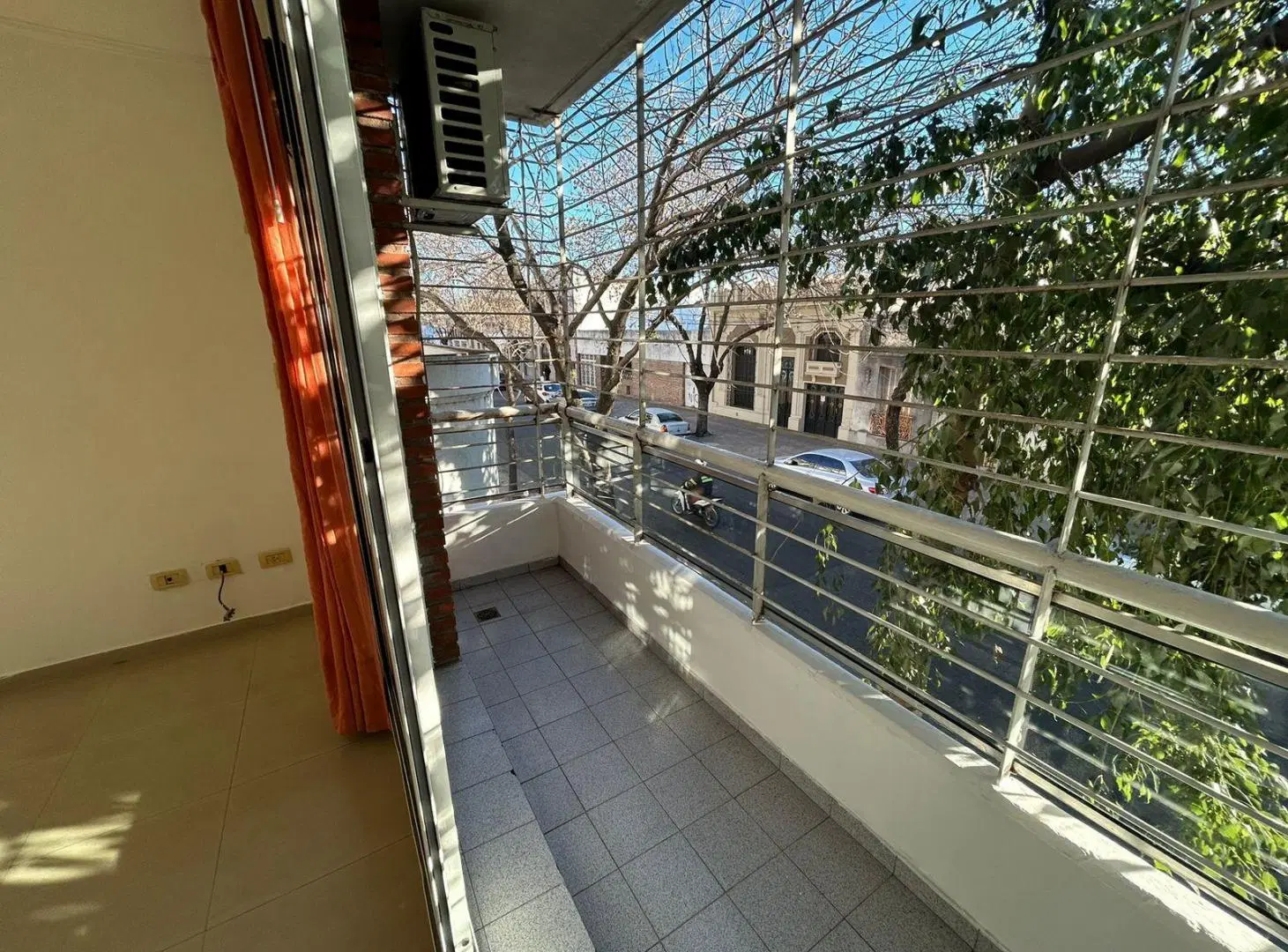 1 Dorm . Sarmiento al 2500 3
