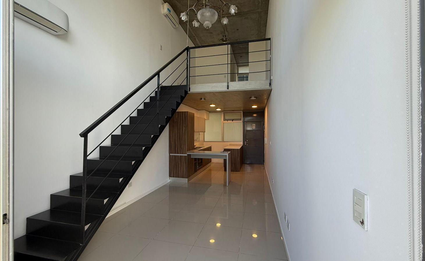 Departamento Duplex PB con cochera