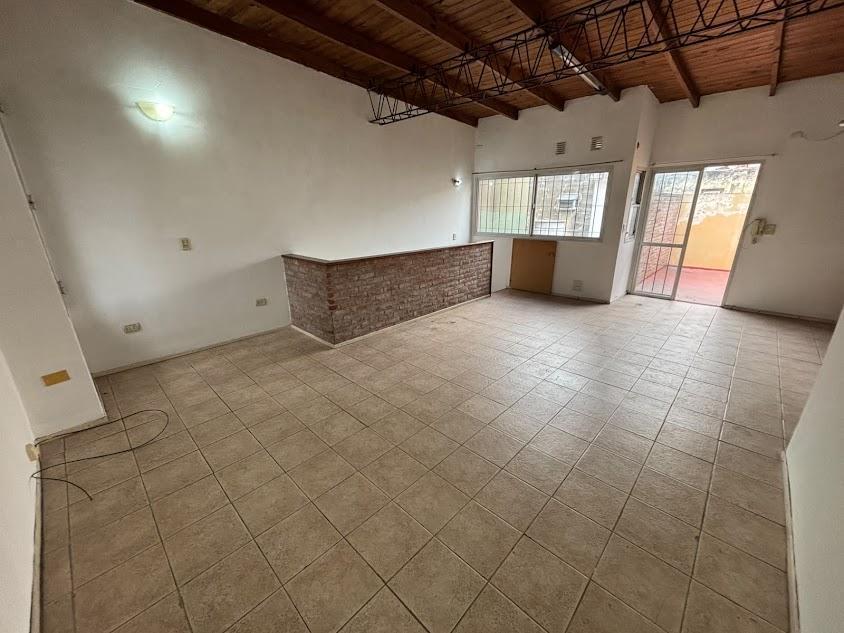 Foto de DepartDEPARTAMENTO UN DORMITORIO ,CON PATIO ,SIN EXPENSAS CONSTITUCION, imagen 2