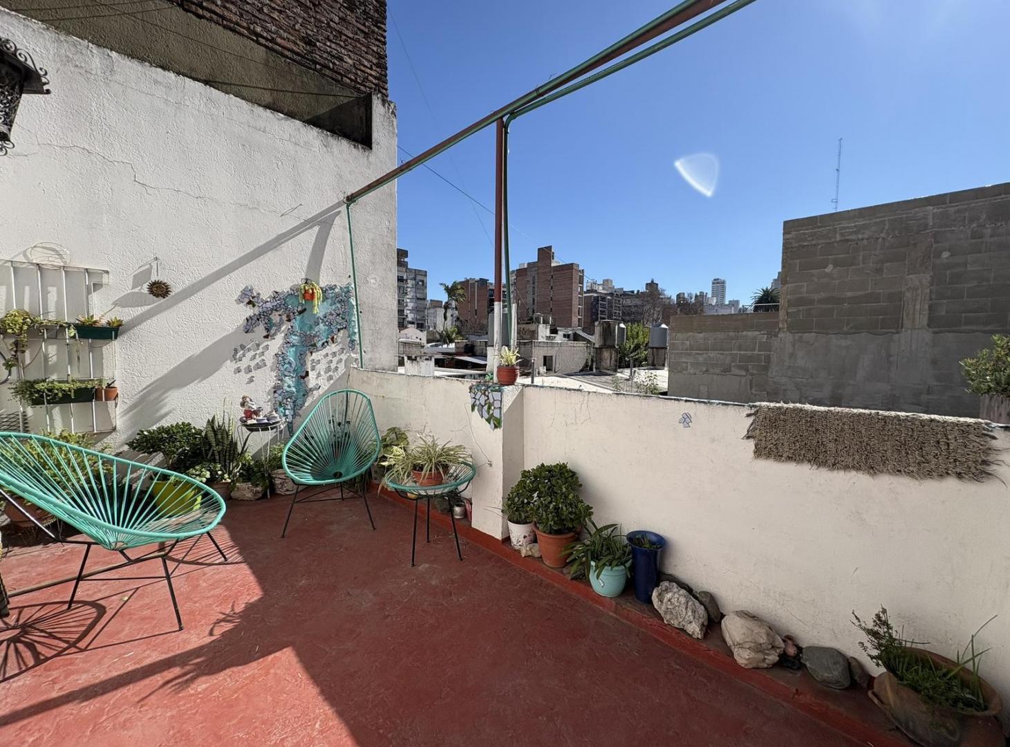 Foto de DEPARTAMENTO DE ESCALERA EN PISO EXCLUSIVO CON 3 DORMITORIOS, imagen 2
