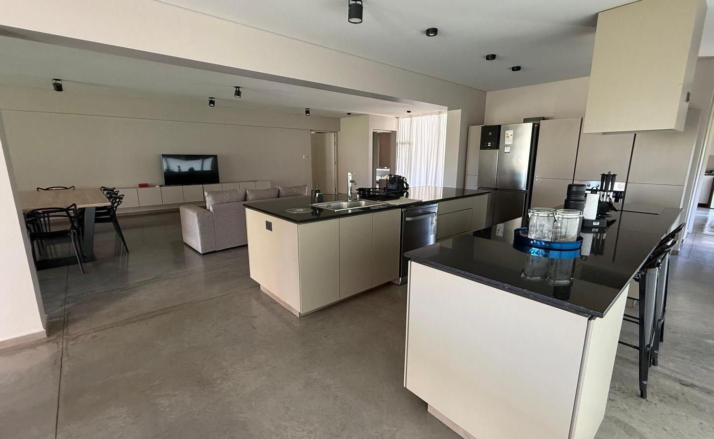 Foto de Casa de 4 Dormitorios en Barrio Cerrado San Sebastian, imagen 2