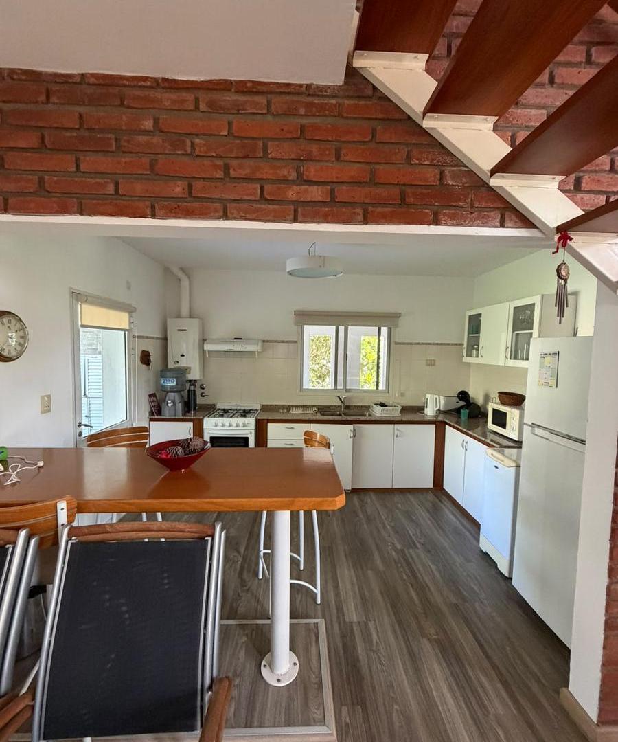 Foto de Alquiler - Casa Amoblada en Barrio Cielo, Roldan - 1.800 USD, imagen 4