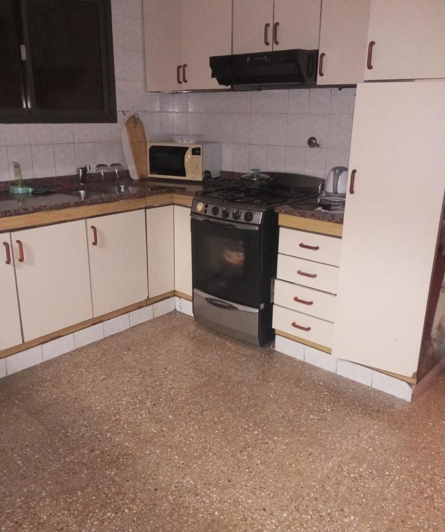 Foto de Casa dos dormitorios con cochera, patio y parrillero, imagen 2