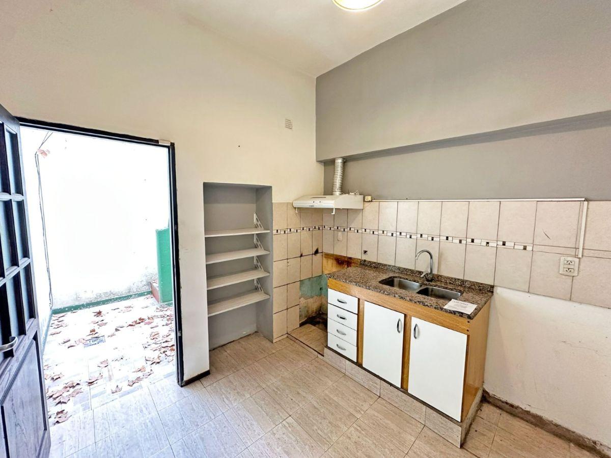 Foto de Buenos Aires 5000 - Casa de 2 dormitorios y 2 baños en venta en Rosario, imagen 3
