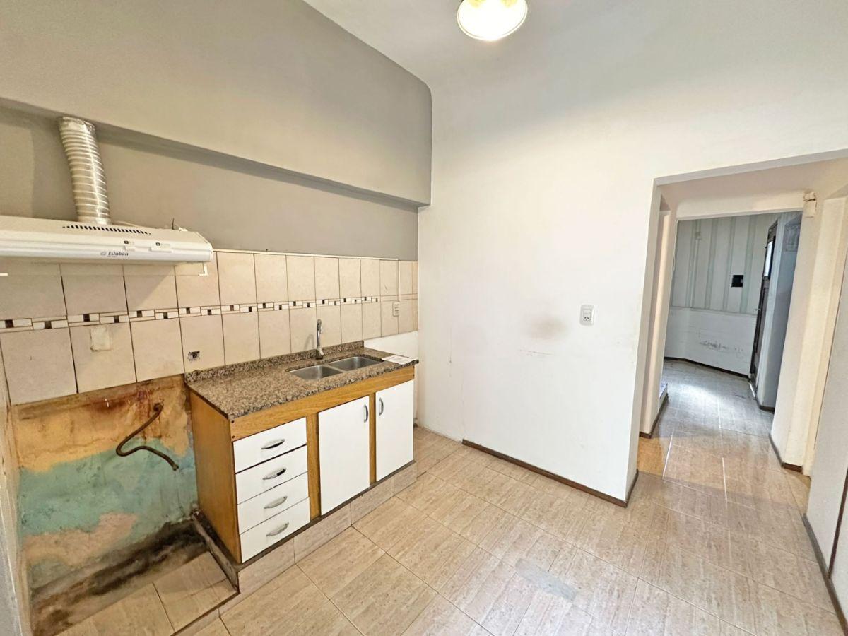 Foto de Buenos Aires 5000 - Casa de 2 dormitorios y 2 baños en venta en Rosario, imagen 1