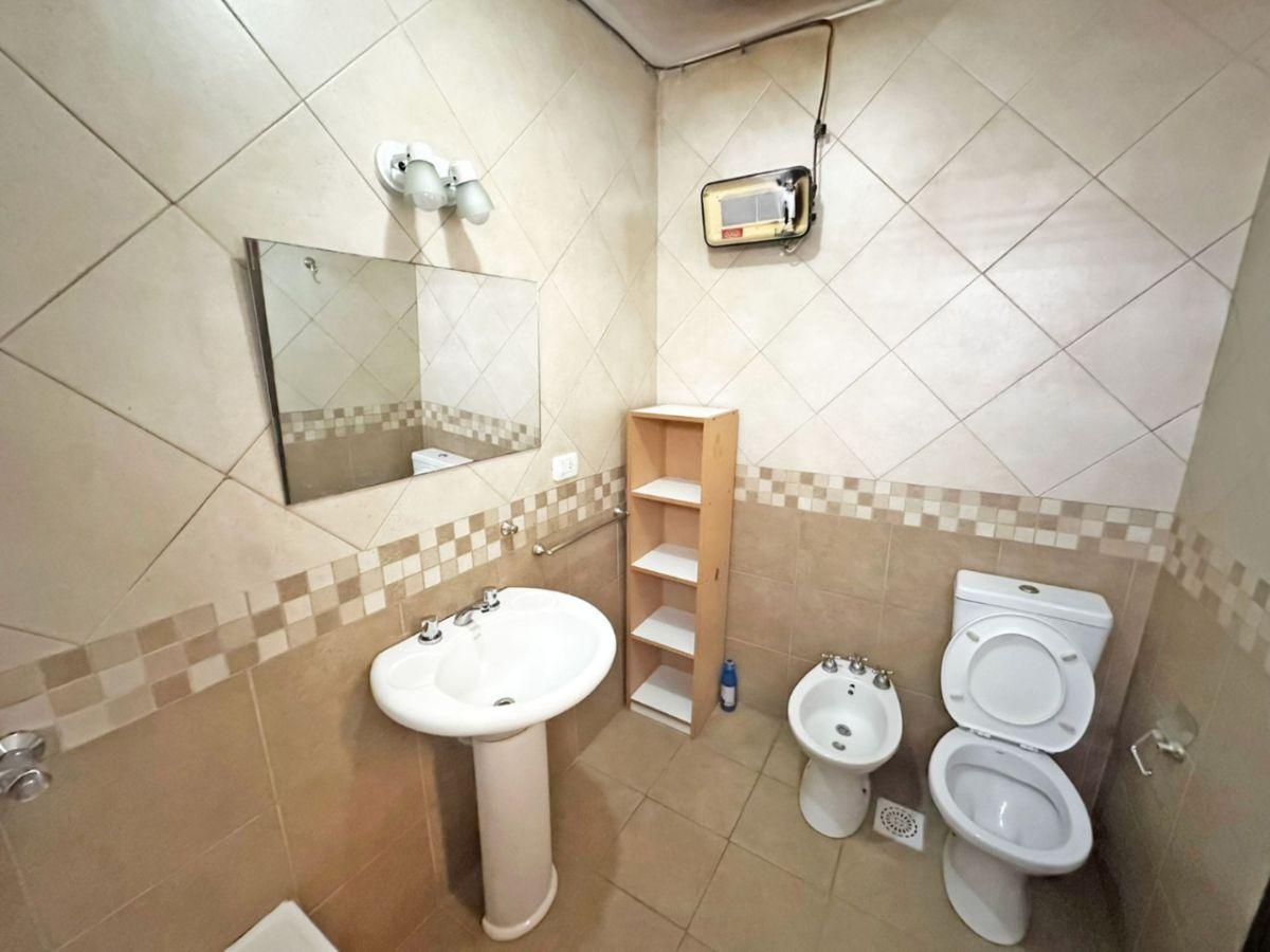 Foto de Buenos Aires 5000 - Casa de 2 dormitorios y 2 baños en venta en Rosario, imagen 4
