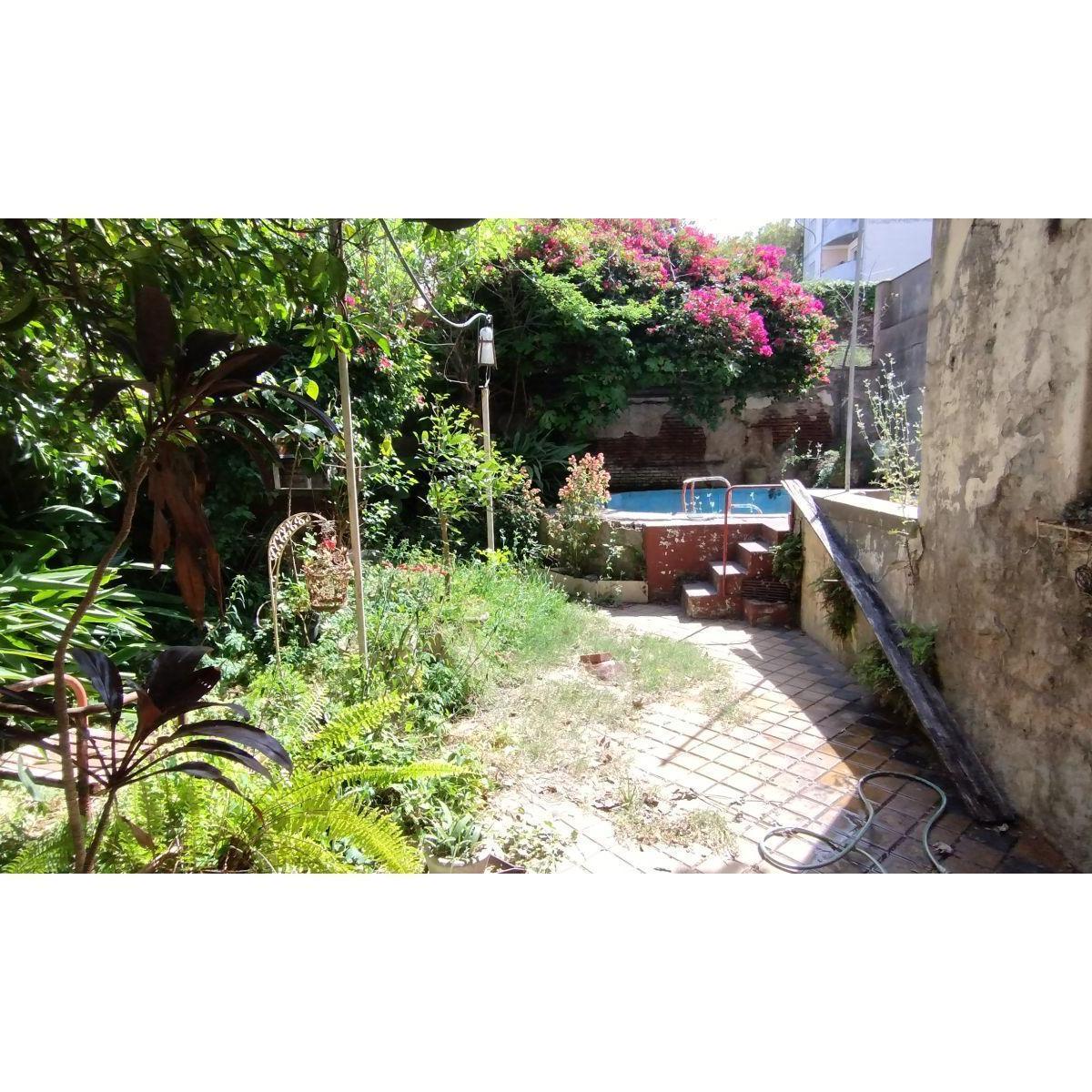 Espectacular Casona a Reciclar con Gran Terreno 3