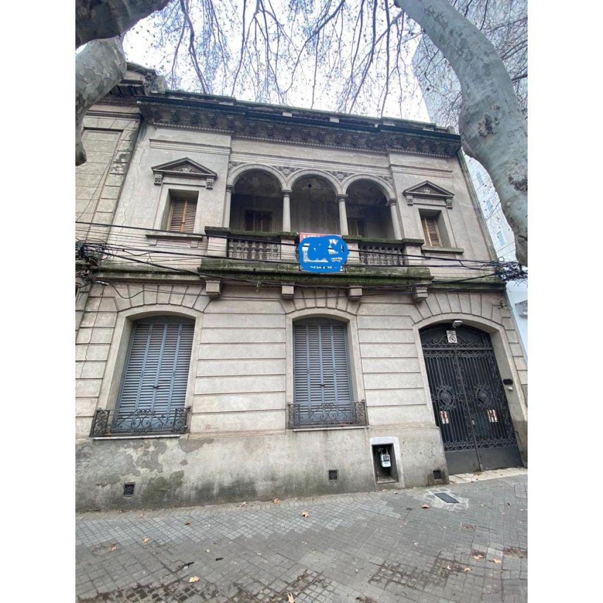 Espectacular Casona a Reciclar con Gran Terreno 2