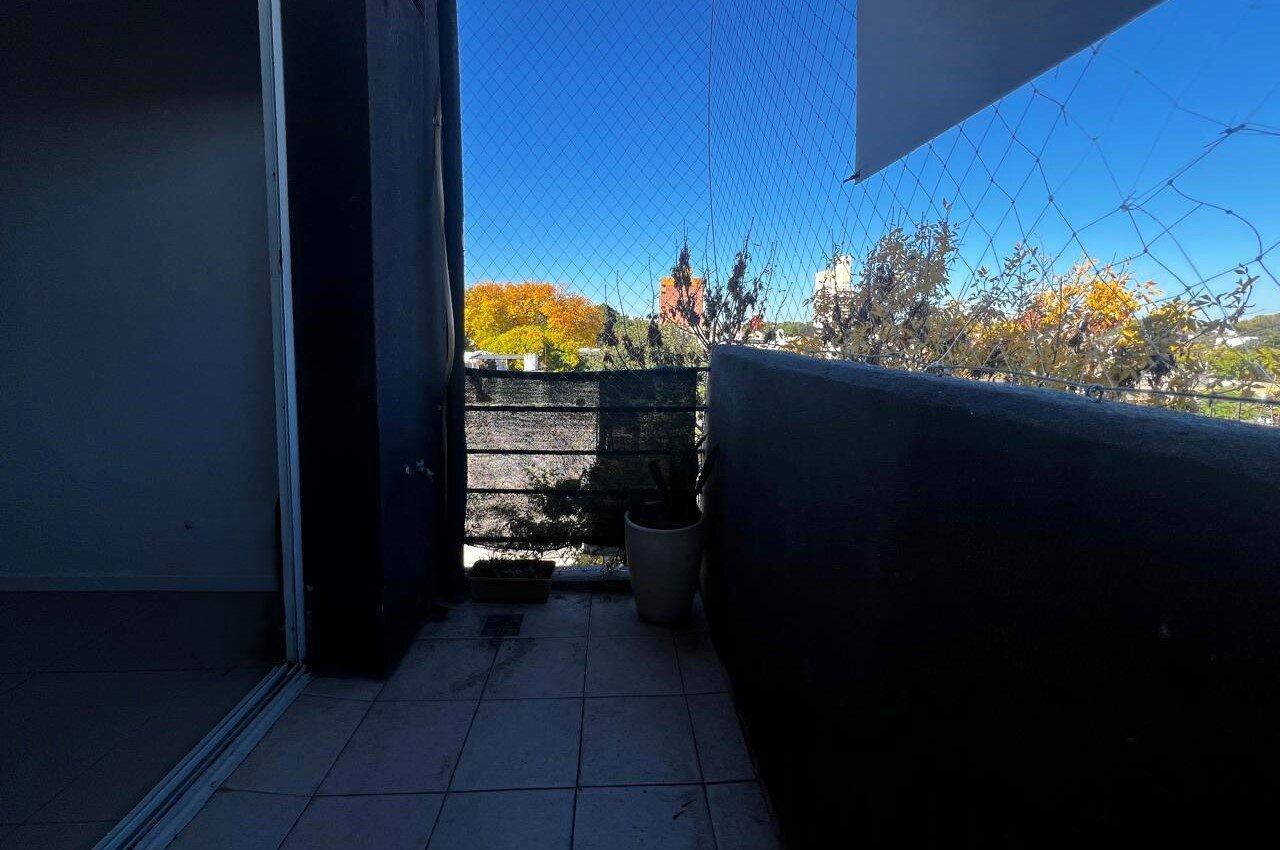 Saavedra y Mitre · 2 Dormitorios · Venta