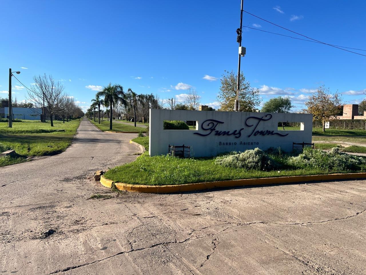 Funes Town · Terreno · Venta