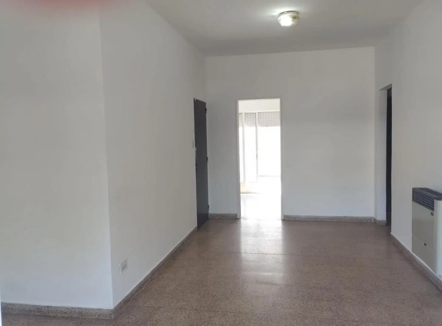 Alquiler casa 3 dormitorios en Planta Alta con patio terraza. 4