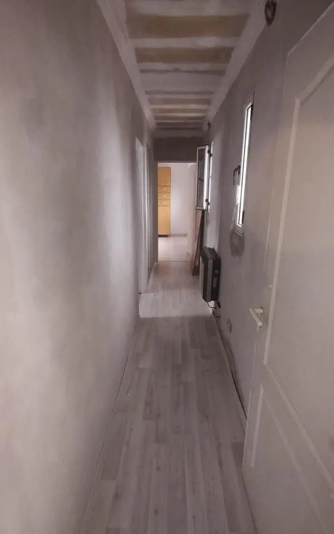 Casa en esquina de dos plantas y para dos familias o comercial. 5