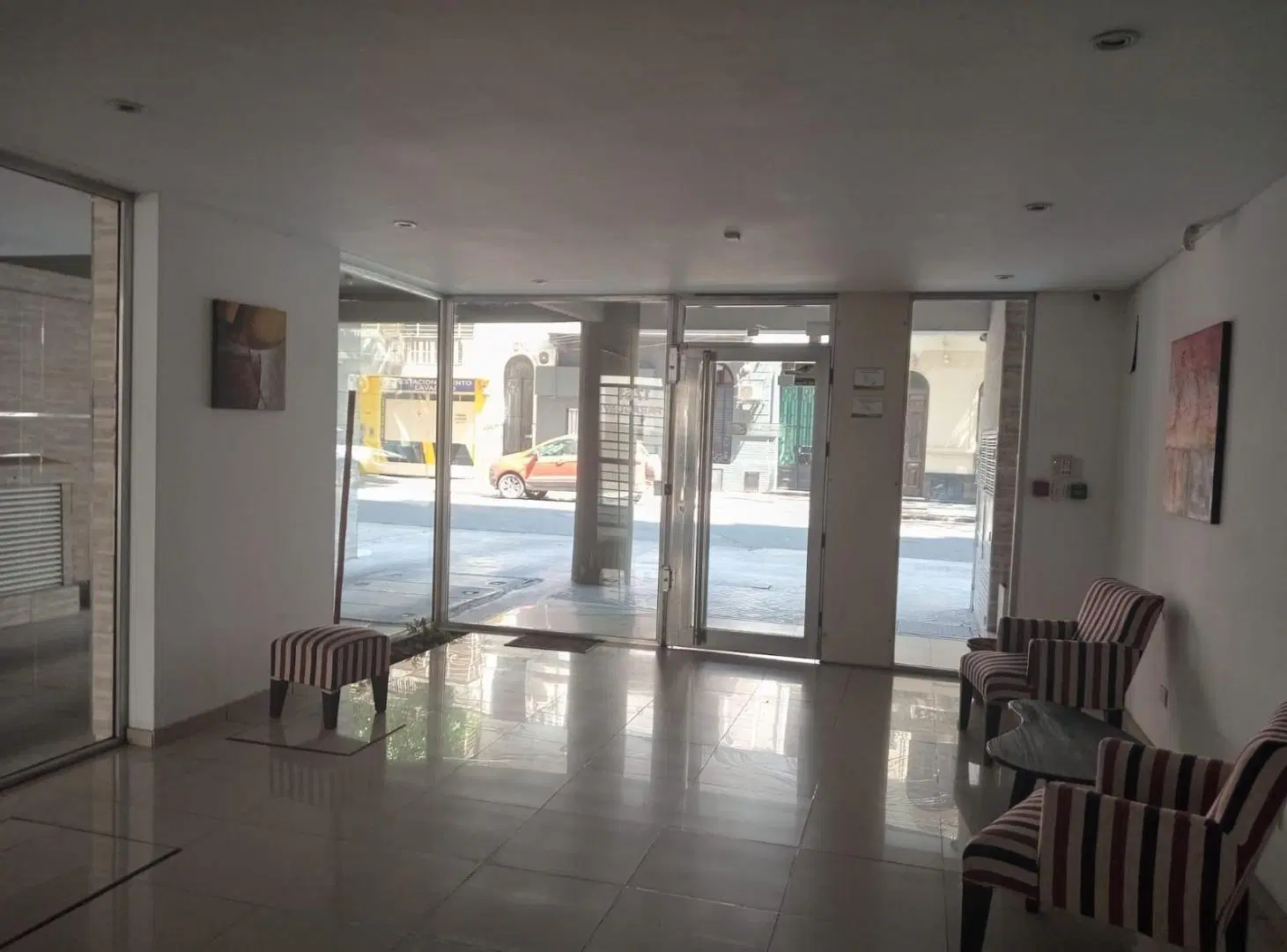 Departamento en  Alquiler un dormitorio con amplio balcón. 4