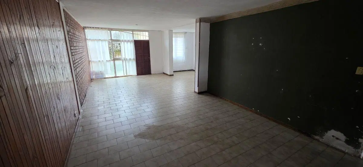Casa de 4 dormitorios a reciclar en venta 2