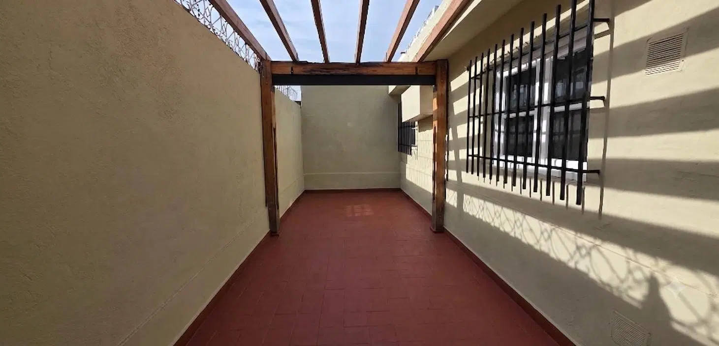 Alquiler: Casa 2 Dormitorios - Apta Comercio / Profesional 1