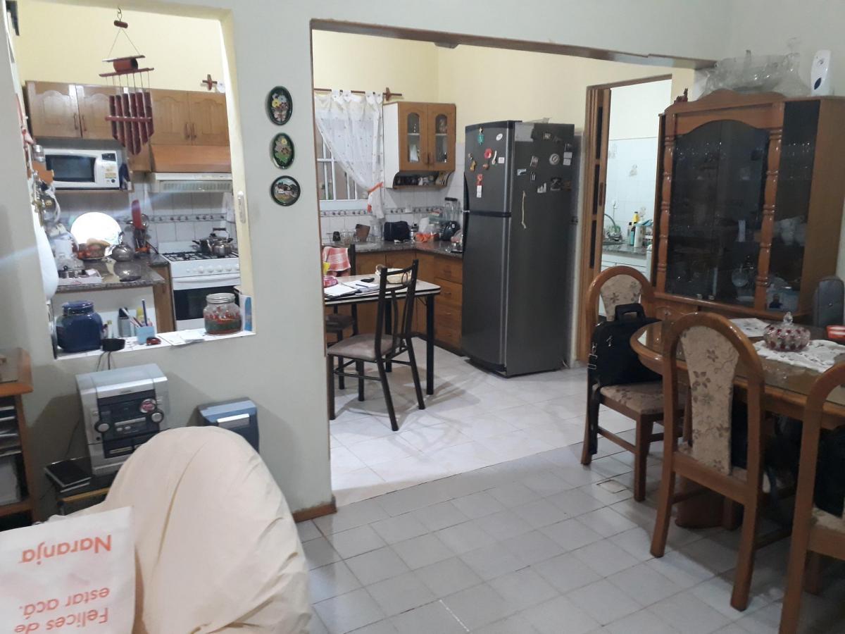 Venta · Casa · Pileta · Impecable · 3 Dorm. 3