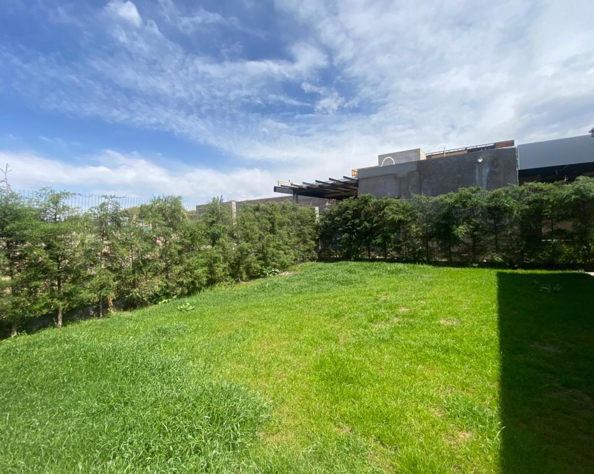 Venta ·casa · Barrio Privado · 4 Dorm.· Lujan · 5