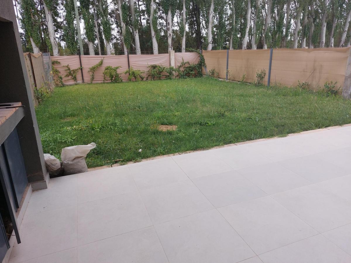 Dúplex · Venta · Barrio Privado · 3 Dorm. 2