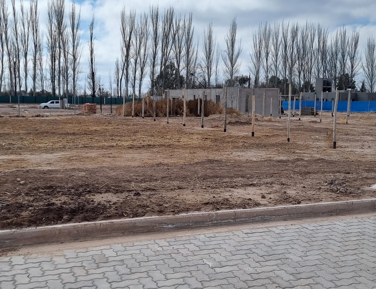 Lote en Barrio Privado Zona Chacras 5