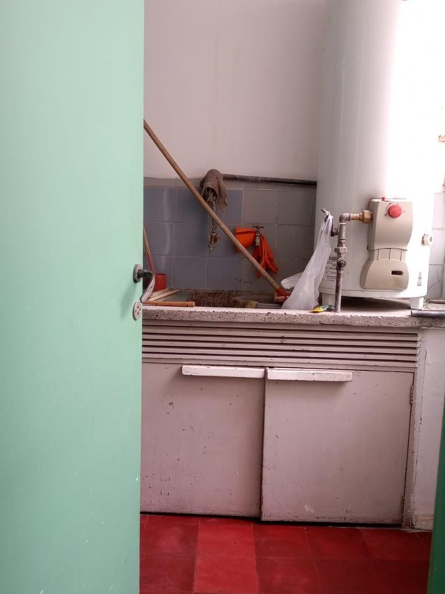 Foto de VENDE-AMPLIO DEPARTAMENTO- C/SAN MARTIN-CIUDAD-MENDOZA, imagen 3