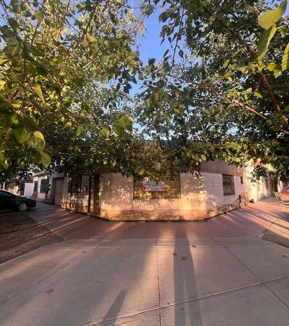 VENTA- CASA PARA REMODELAR GUAYMALLEN 1