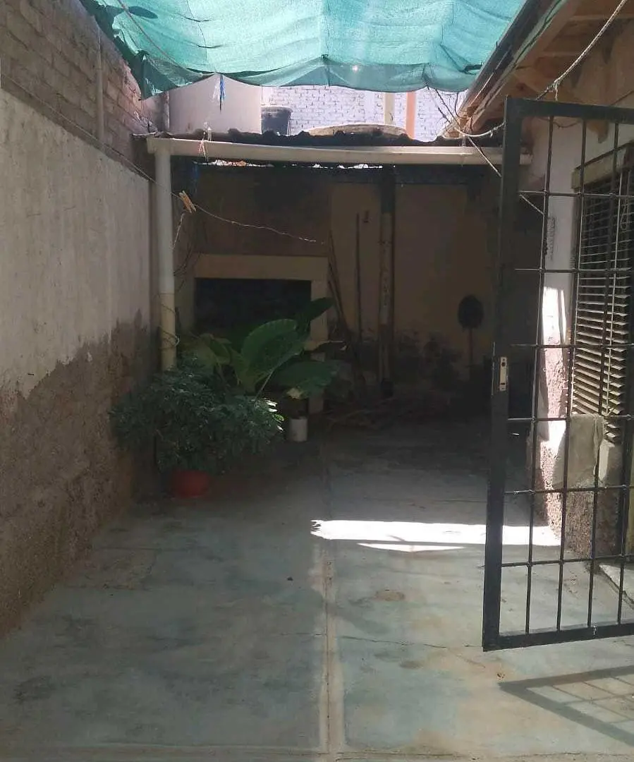 VENTA- CASA PARA REMODELAR GUAYMALLEN 7