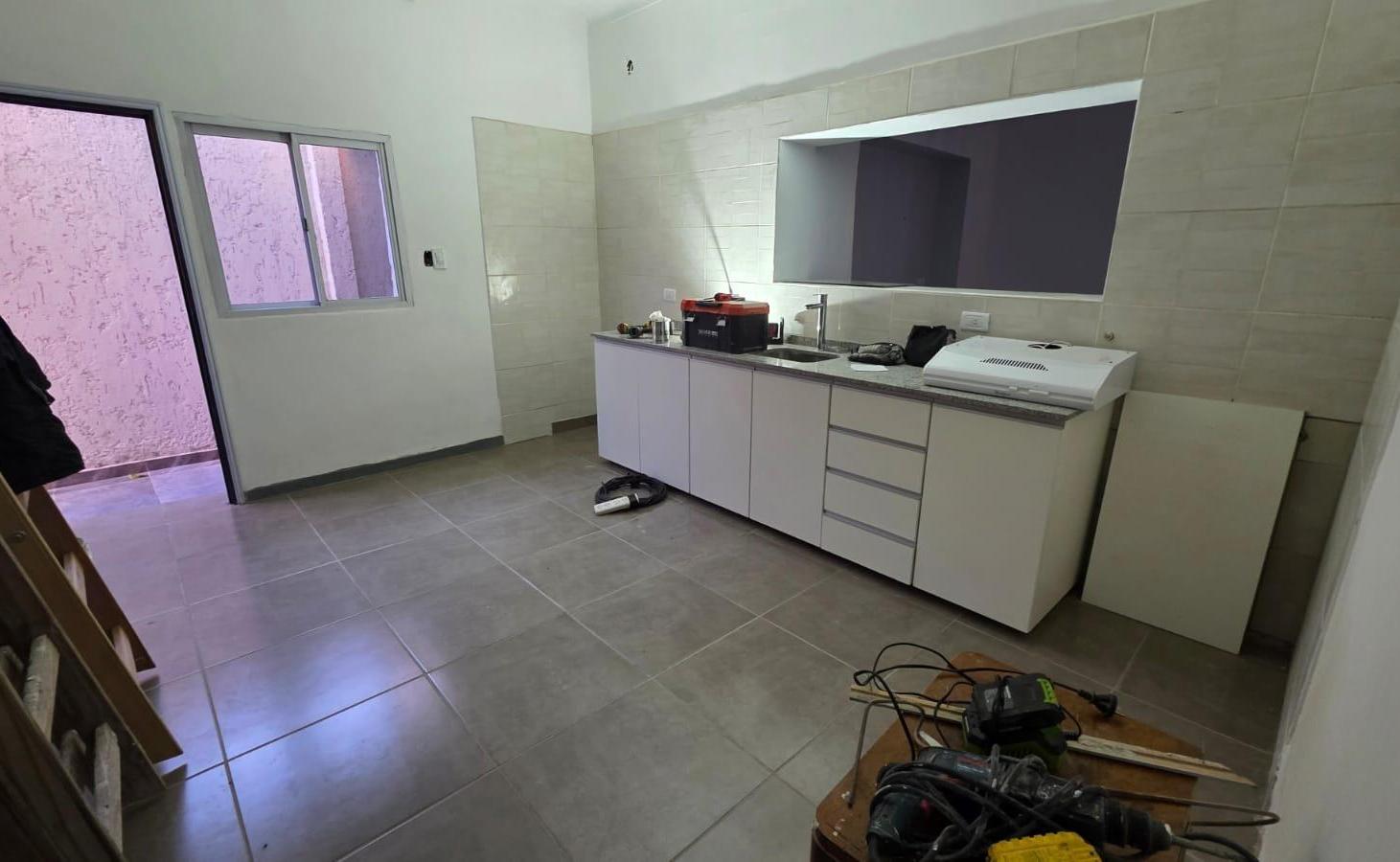 CASA EN ALQUILER - GODOY CRUZ