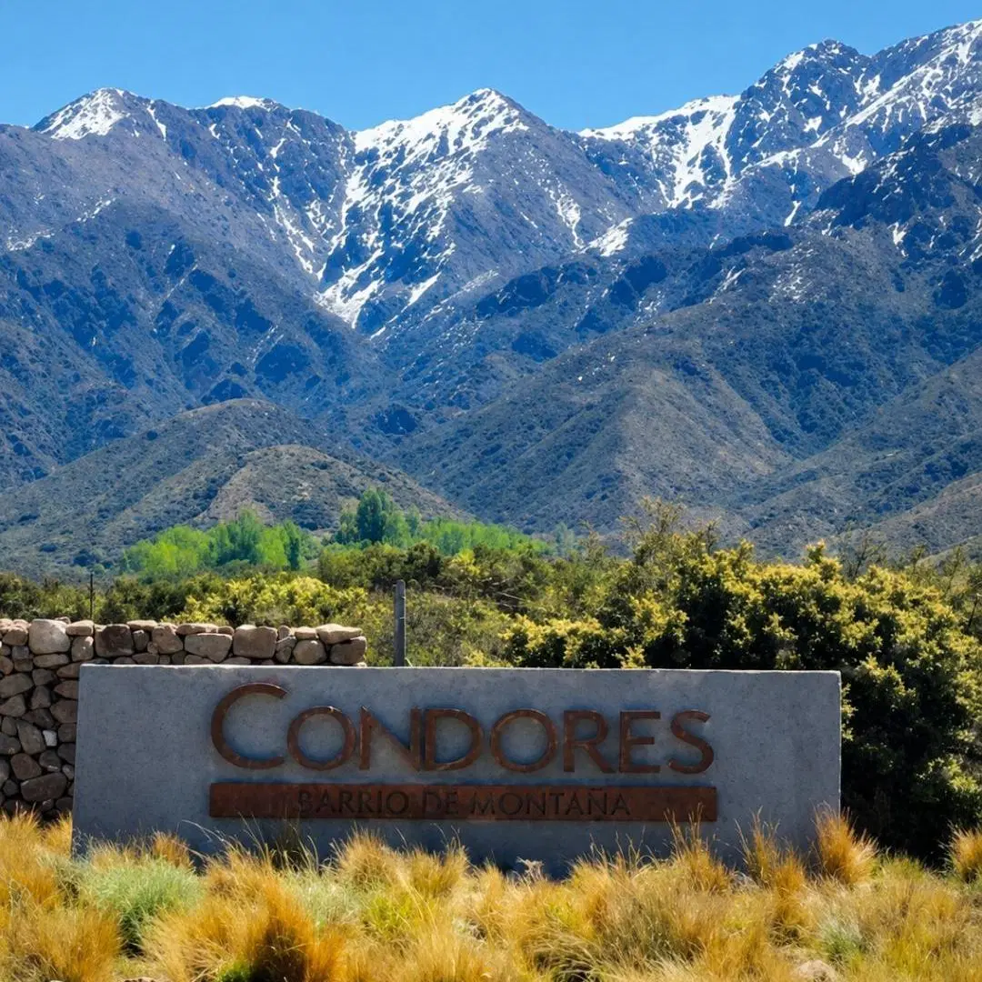 Condores Pueblo de montaña 2